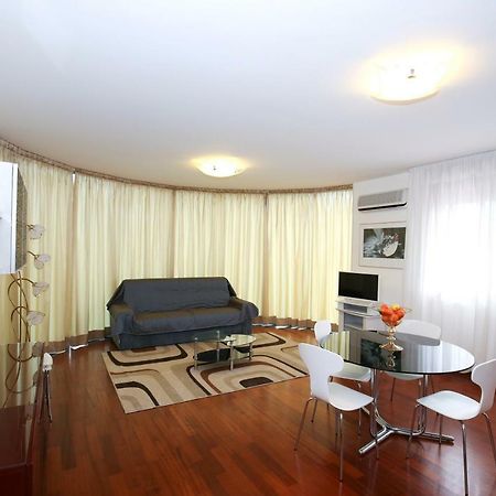 Round Venice مارغيرا المظهر الخارجي الصورة